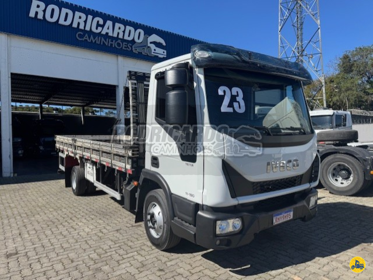 CAMINHAO IVECO TECTOR 11-190 Carga Seca 3/4 4x2 Rodricardo Caminhões COLOMBO PARANÁ PR