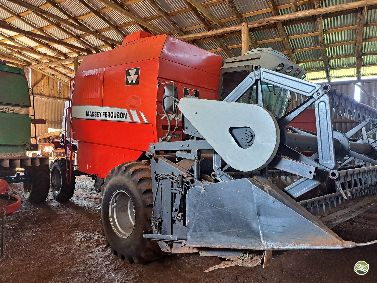 COLHEITADEIRA MASSEY FERGUSON MF 5650 Leobett Tratores CAMPINA DAS MISSOES RIO GRANDE DO SUL RS