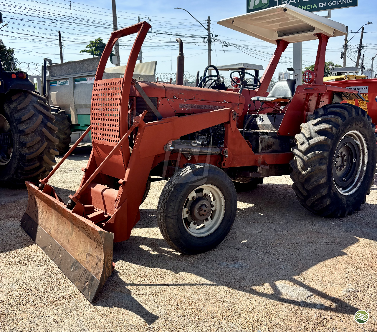 TRATOR MASSEY FERGUSON MF 85 Tração 4x2 Inácio Tratores GOIANIA GOIAS GO