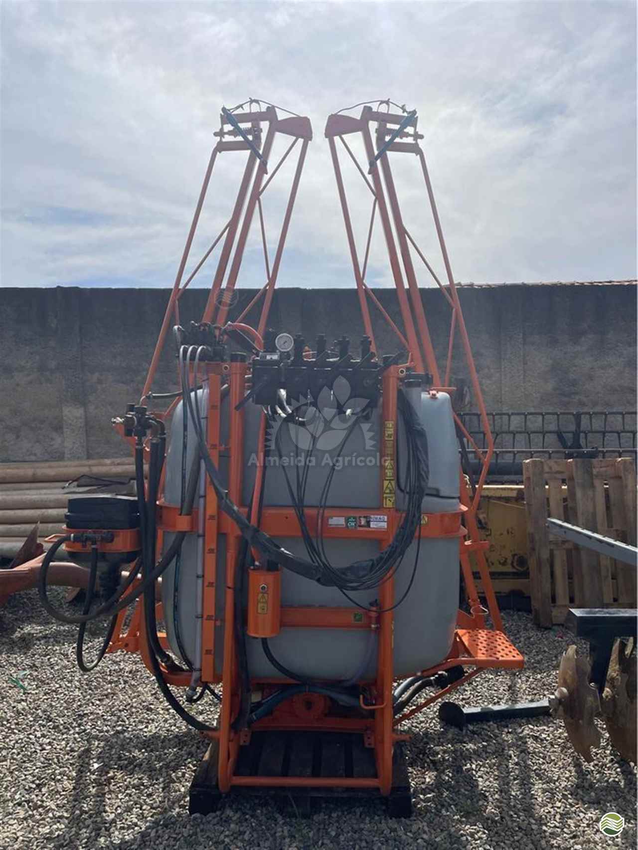 IMPLEMENTOS AGRICOLAS PULVERIZADOR KIT DE BARRAS HIDRÁULICAS Almeida Agrícola SAO MIGUEL ARCANJO SÃO PAULO SP