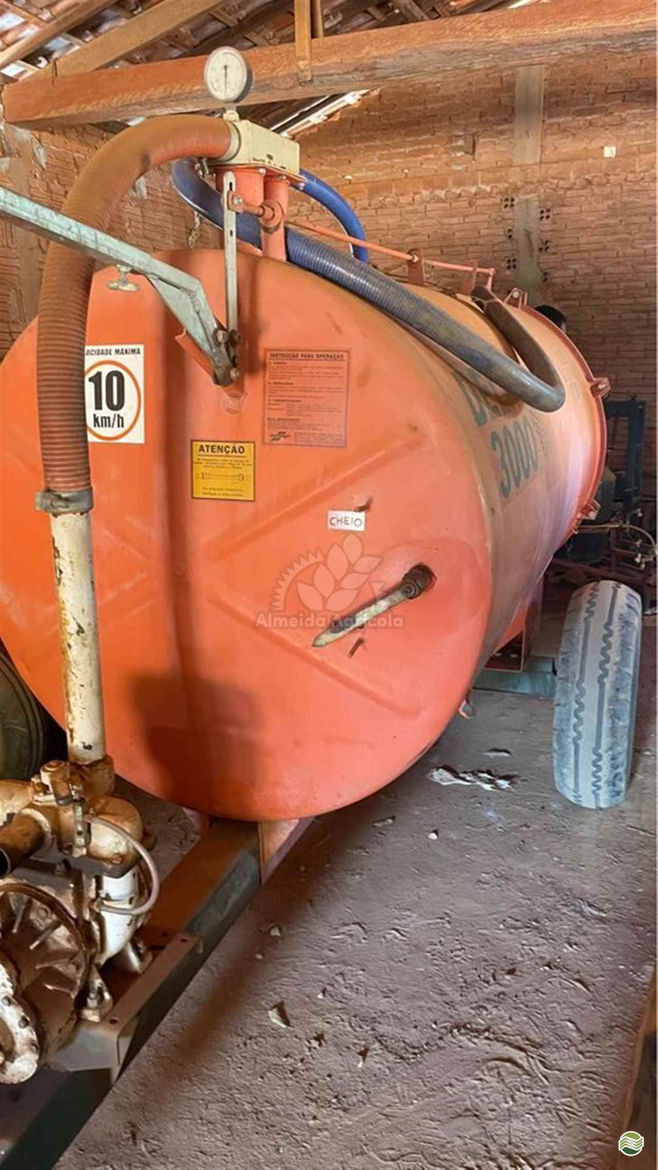 IMPLEMENTOS AGRICOLAS CARRETA TANQUE TANQUE 3000 LITROS Almeida Agrícola SAO MIGUEL ARCANJO SÃO PAULO SP