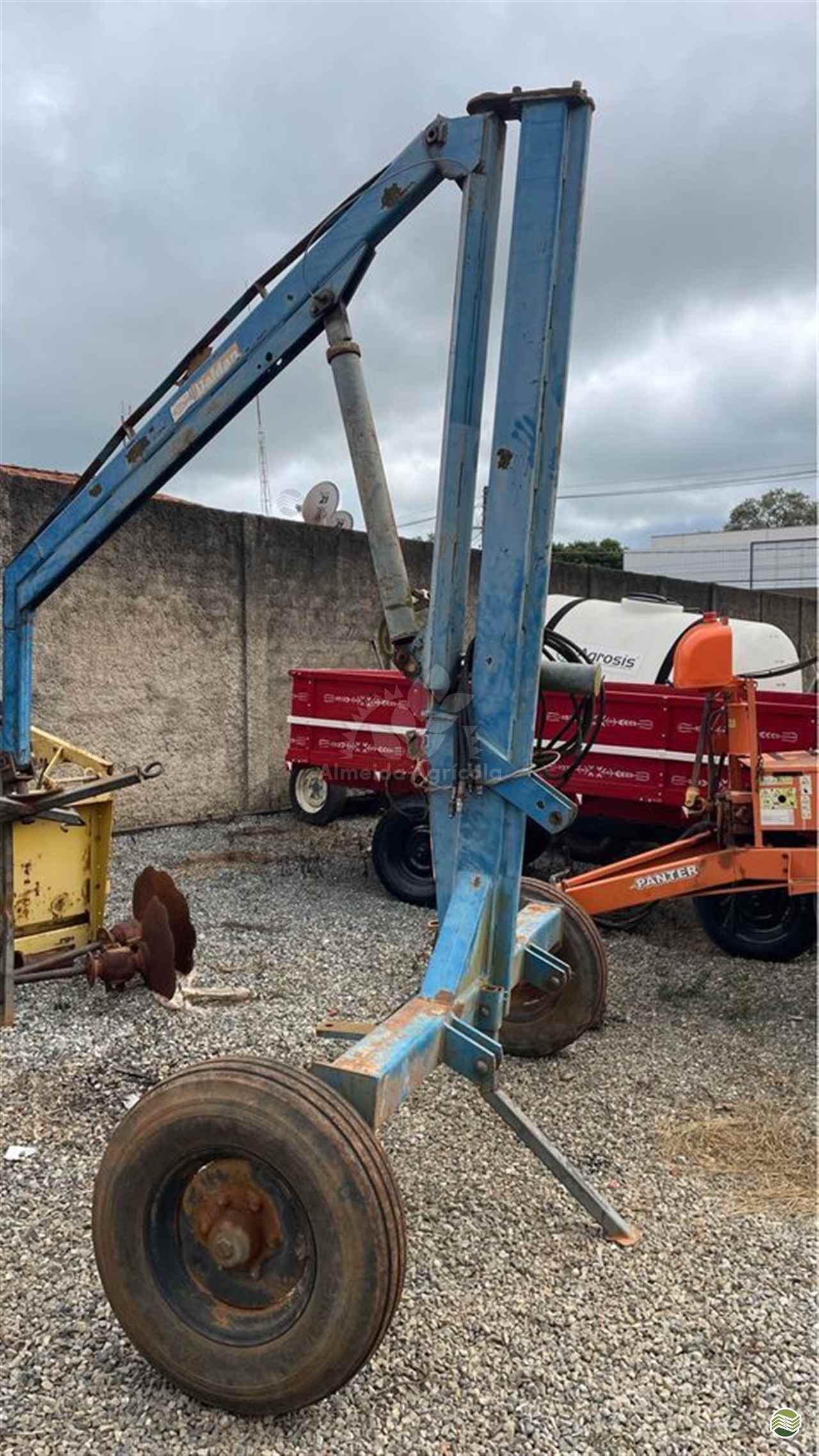 IMPLEMENTOS AGRICOLAS GUINCHO GUINCHO 1200 Kg Almeida Agrícola SAO MIGUEL ARCANJO SÃO PAULO SP