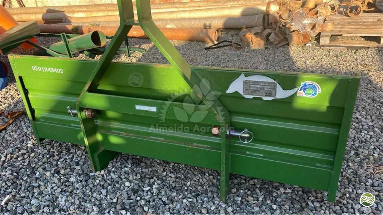IMPLEMENTOS AGRICOLAS PLATAFORMA PARA TRATOR FIXA Almeida Agrícola SAO MIGUEL ARCANJO SÃO PAULO SP