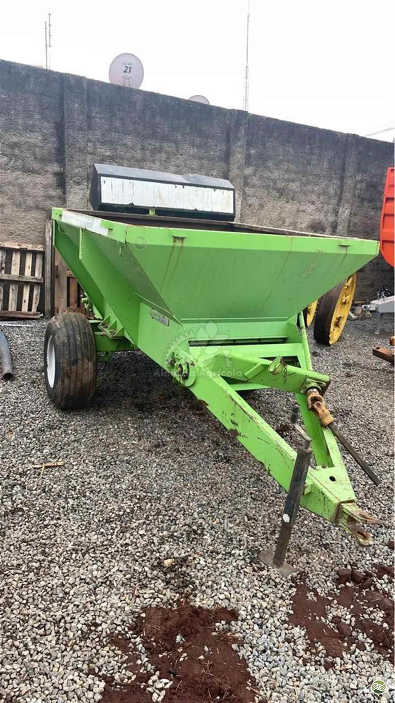 IMPLEMENTOS AGRICOLAS DISTRIBUIDOR CALCÁRIO 2500 Kg Almeida Agrícola SAO MIGUEL ARCANJO SÃO PAULO SP