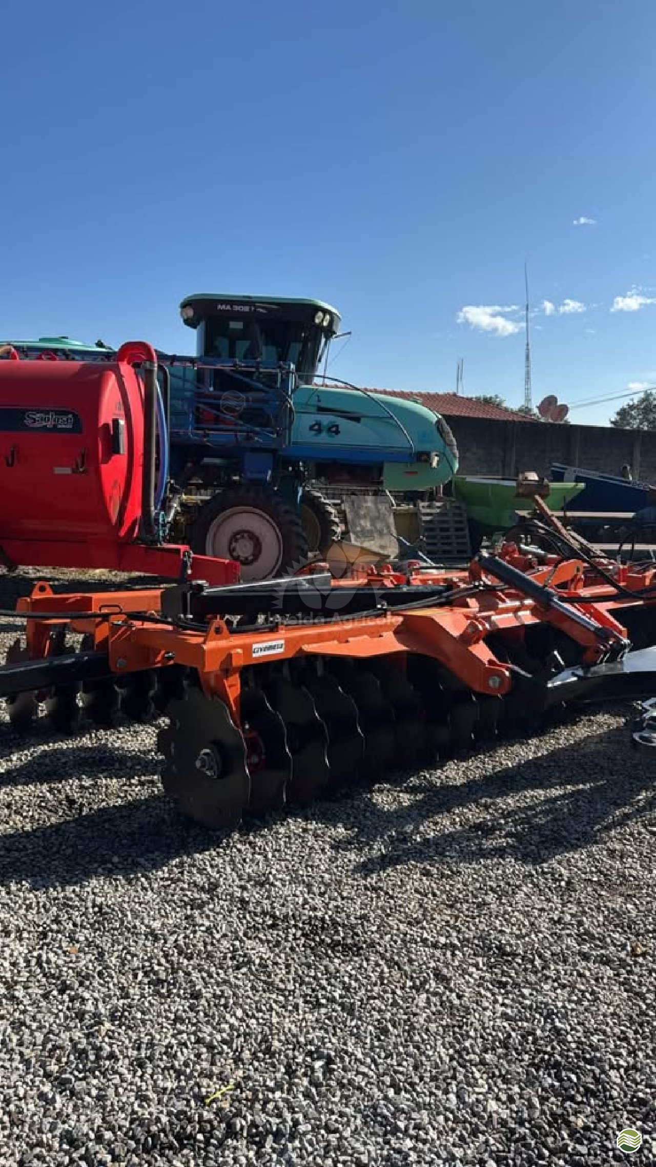IMPLEMENTOS AGRICOLAS GRADE NIVELADORA NIVELADORA 52 DISCOS Almeida Agrícola SAO MIGUEL ARCANJO SÃO PAULO SP