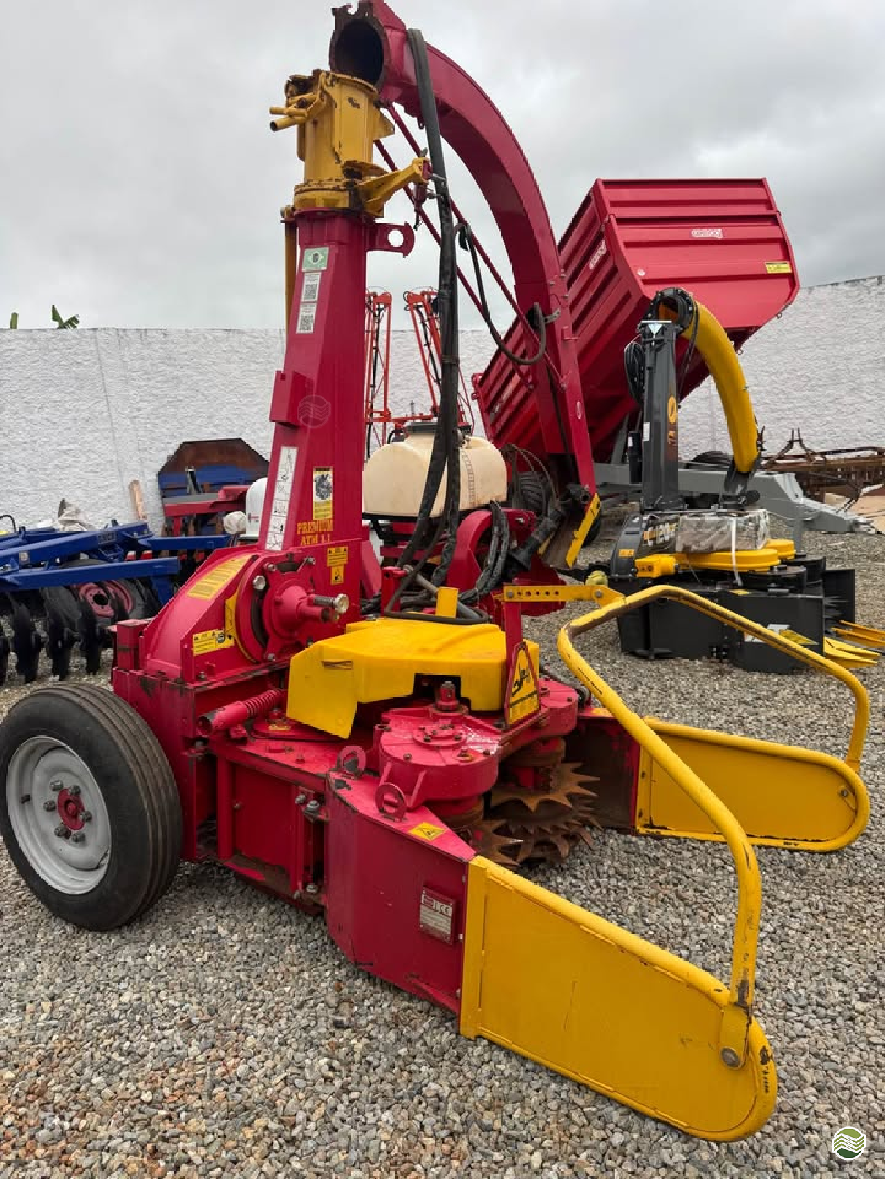 IMPLEMENTOS AGRICOLAS ENSILADEIRA ENSILADEIRA AREA TOTAL Almeida Agrícola SAO MIGUEL ARCANJO SÃO PAULO SP