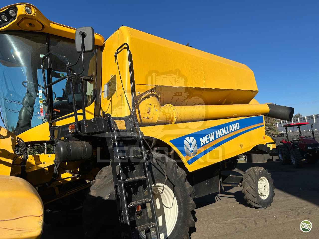 COLHEITADEIRA NEW HOLLAND TC 4.90 Léo.Agro CAMBE PARANÁ PR