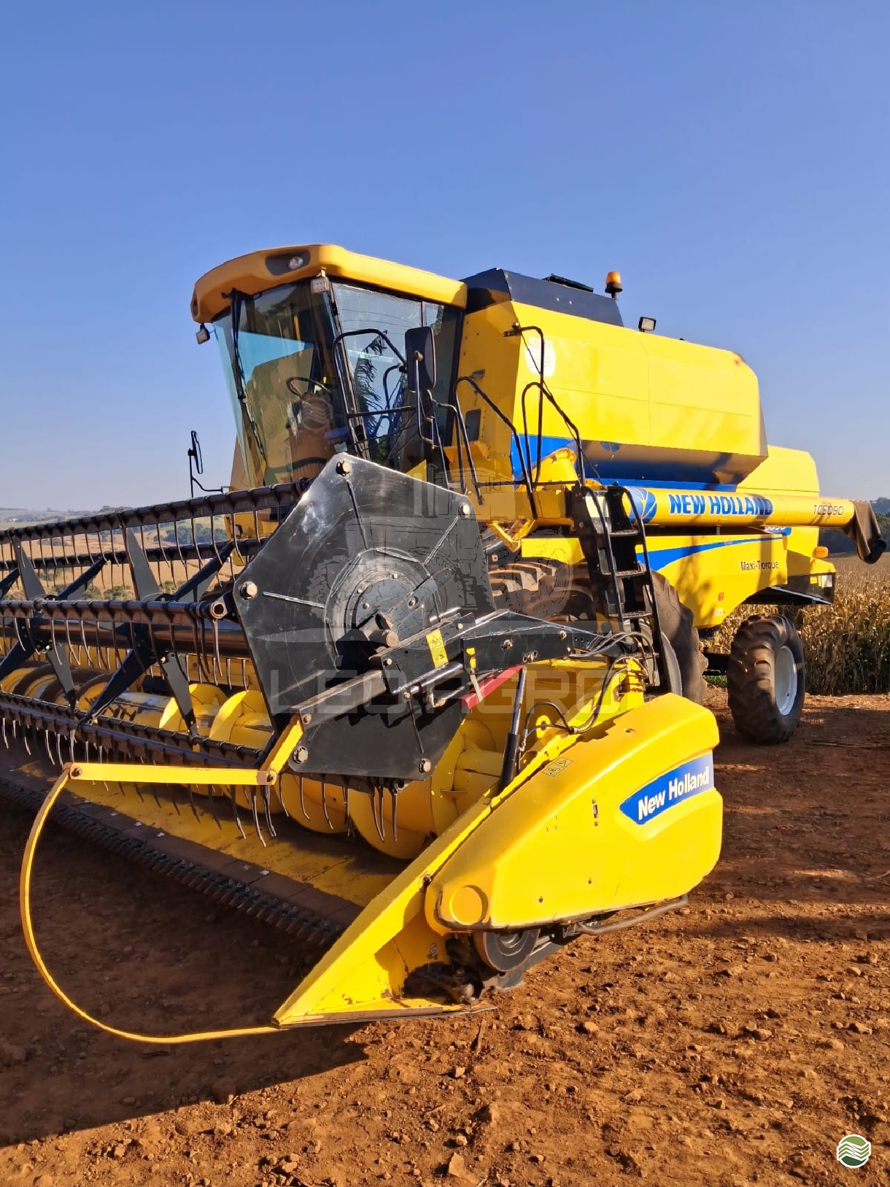 COLHEITADEIRA NEW HOLLAND TC 5090 Léo.Agro CAMBE PARANÁ PR