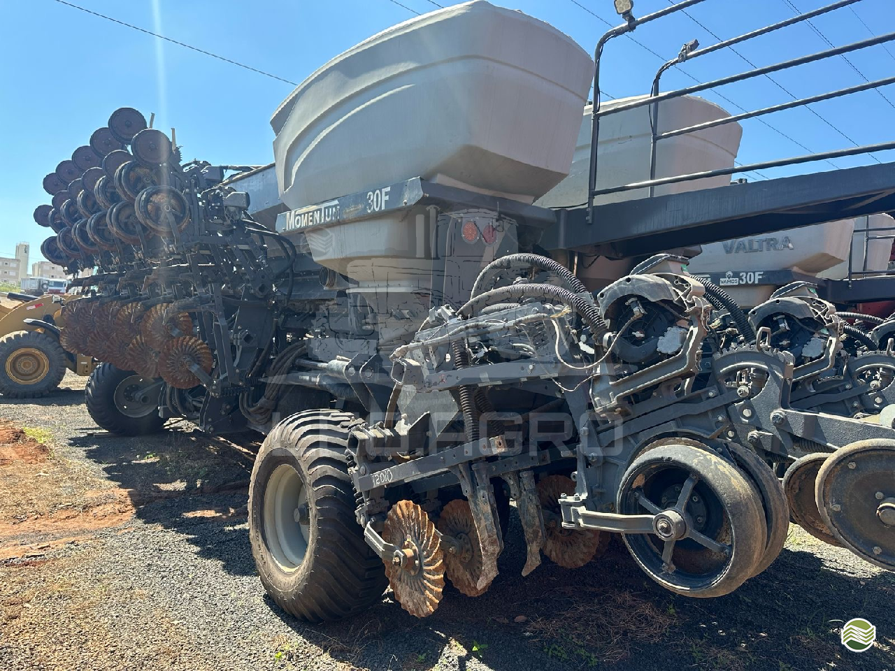 PLANTADEIRA MASSEY FERGUSON MOMENTUM MOM30 Léo.Agro CAMBE PARANÁ PR