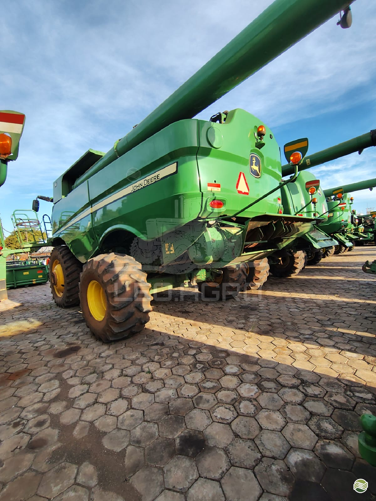 COLHEITADEIRA JOHN DEERE JOHN DEERE S660 Léo.Agro CAMBE PARANÁ PR