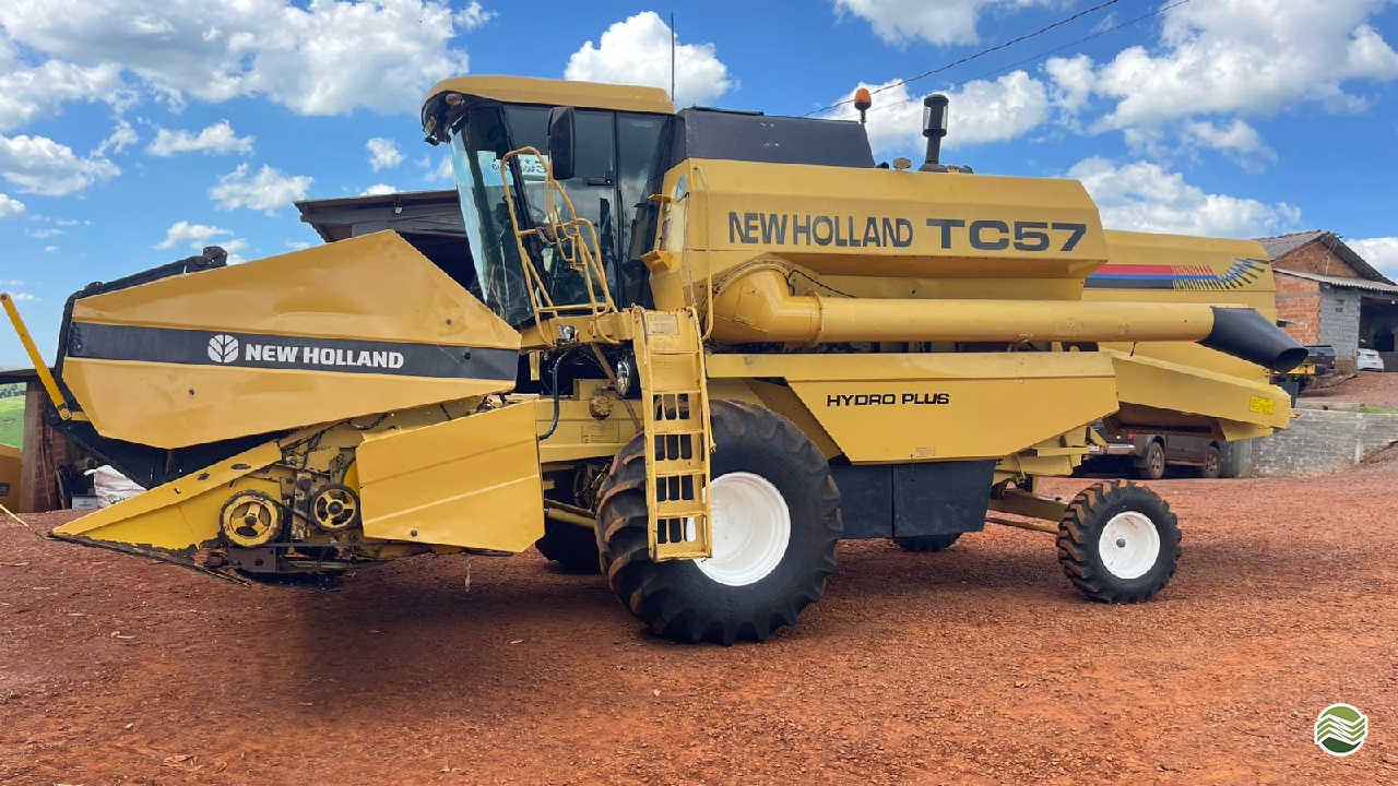 COLHEITADEIRA NEW HOLLAND TC 57 Léo.Agro CAMBE PARANÁ PR