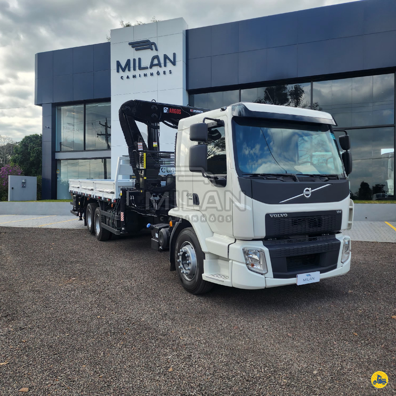 CAMINHAO VOLVO VOLVO VM 270 Munck Truck 6x2 Milan Caminhões SARANDI RIO GRANDE DO SUL RS