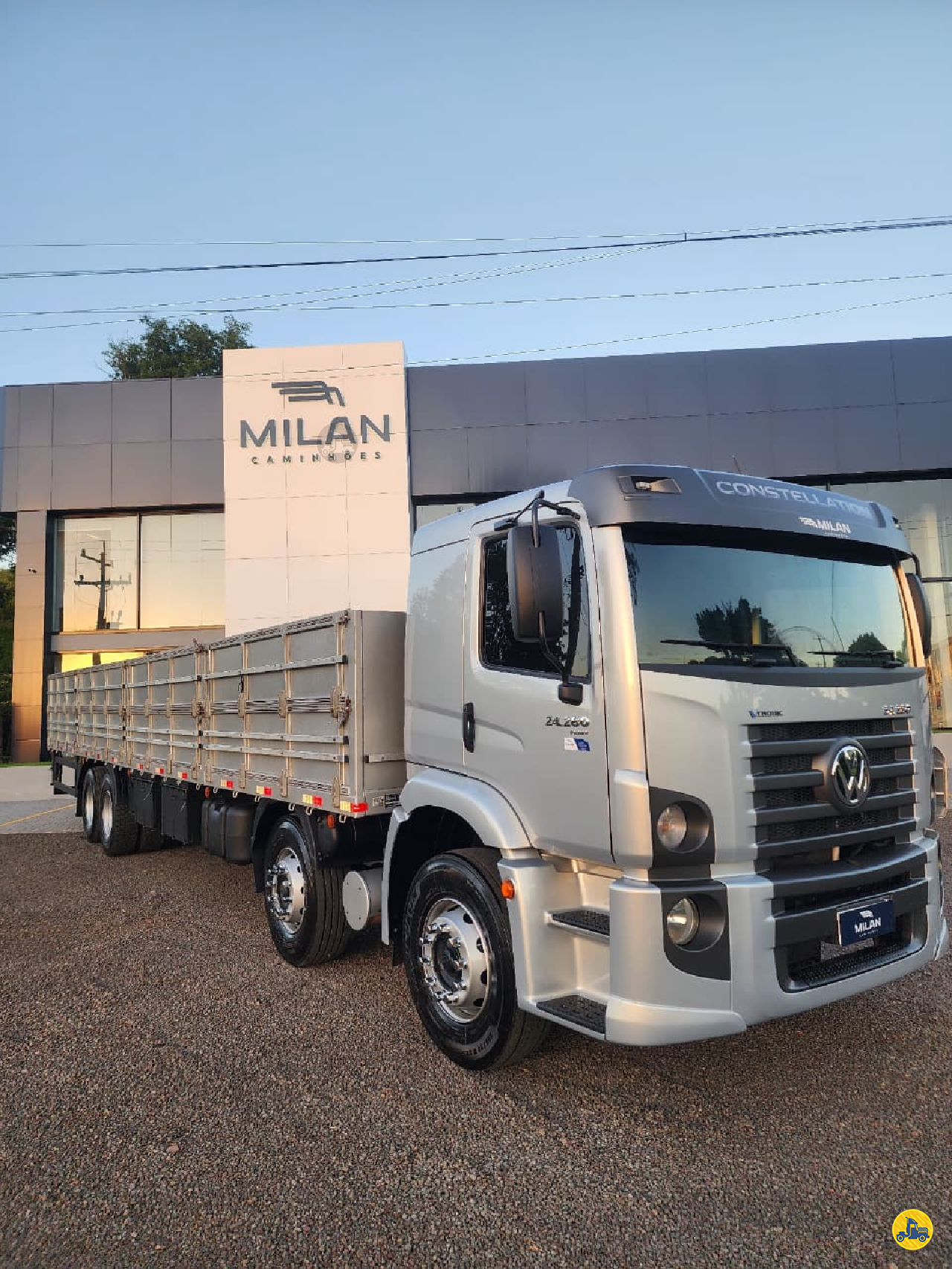 CAMINHAO VOLKSWAGEN VW 24280 Graneleiro BiTruck 8x2 Milan Caminhões SARANDI RIO GRANDE DO SUL RS