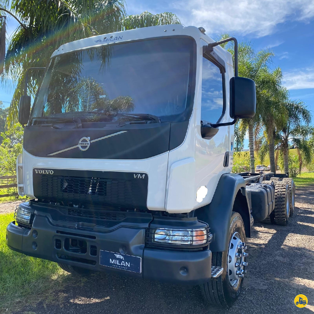CAMINHAO VOLVO VOLVO VM 330 Chassis Truck 6x4 Milan Caminhões SARANDI RIO GRANDE DO SUL RS