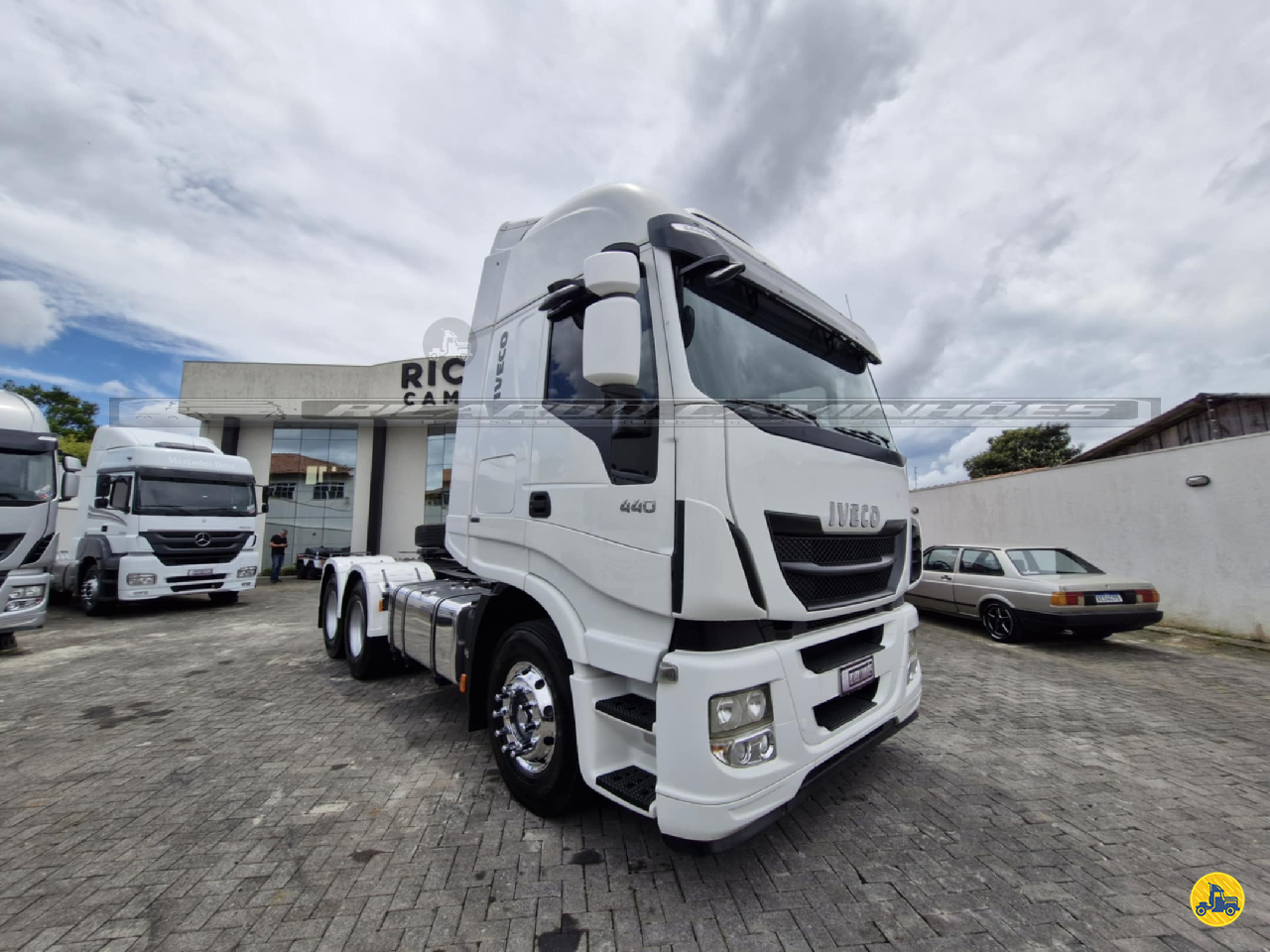 CAMINHAO IVECO HI WAY 440