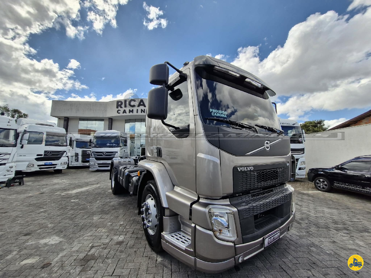 CAMINHAO VOLVO VOLVO VM 330 Cavalo Mecânico Cavalo 4x2 Ricardo Caminhões Curitiba CURITIBA PARANÁ PR