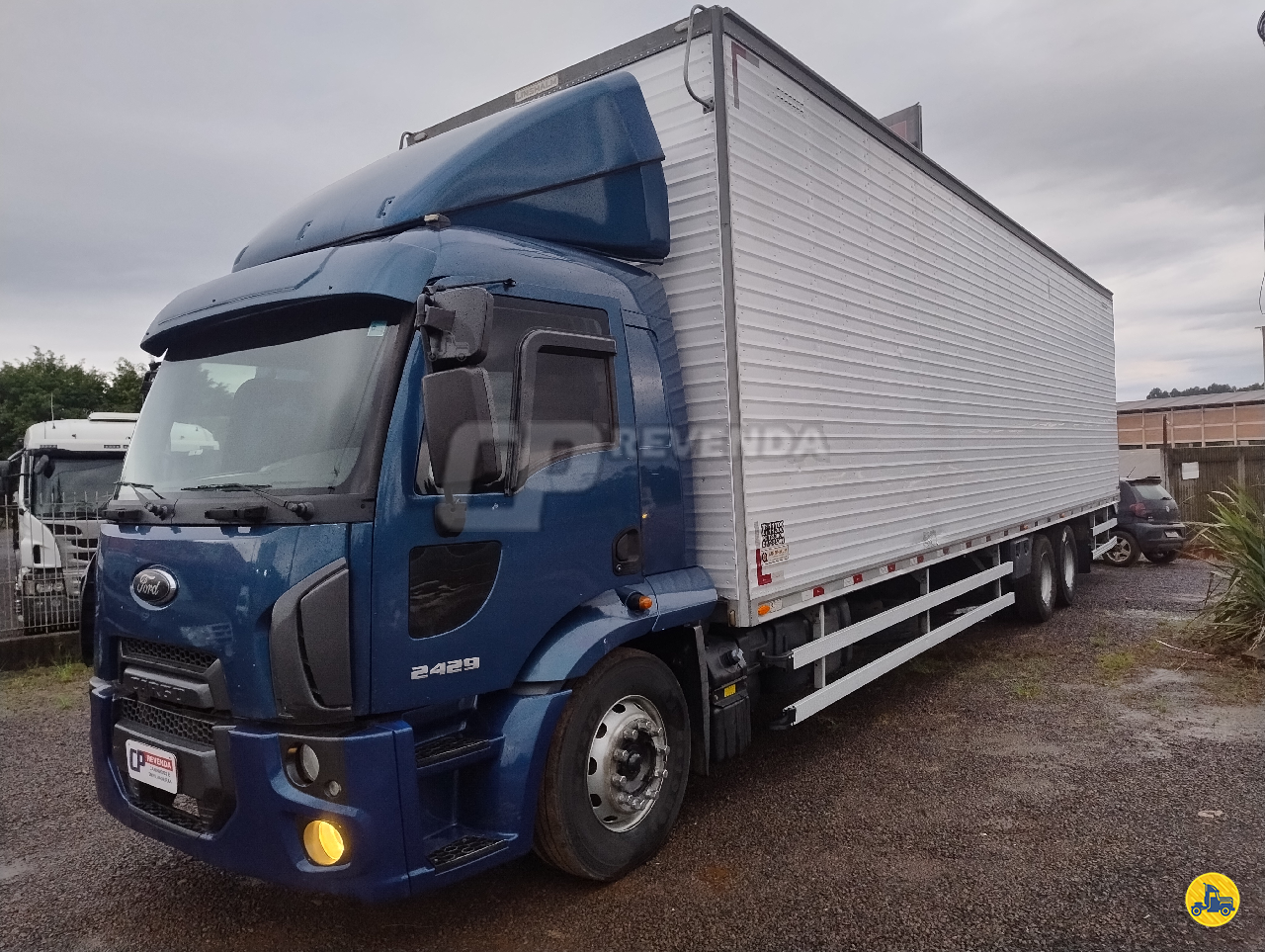 CAMINHAO FORD CARGO 2429 Baú Furgão Truck 6x2 CP Revenda BOM PRINCIPIO RIO GRANDE DO SUL RS