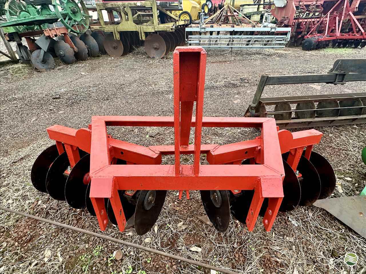 IMPLEMENTOS AGRICOLAS REPARADOR RASTRO PIVÔ 12 DISCOS Gobo Implementos Agrícolas IJUI RIO GRANDE DO SUL RS