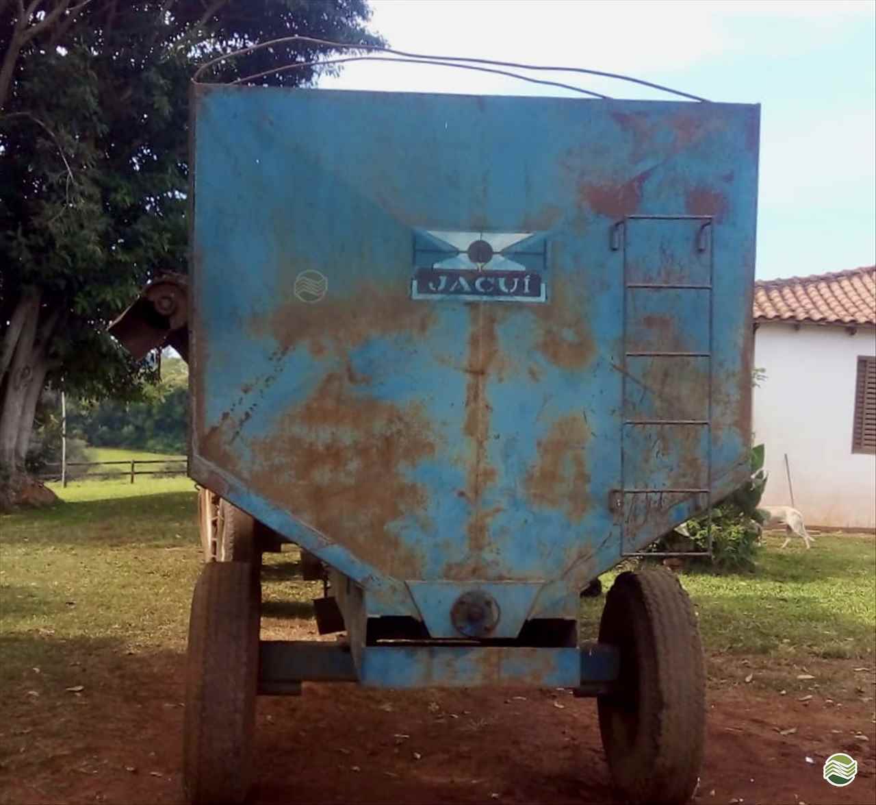 IMPLEMENTOS AGRICOLAS CARRETA BAZUKA GRANELEIRA 15000 Gobo Implementos Agrícolas IJUI RIO GRANDE DO SUL RS