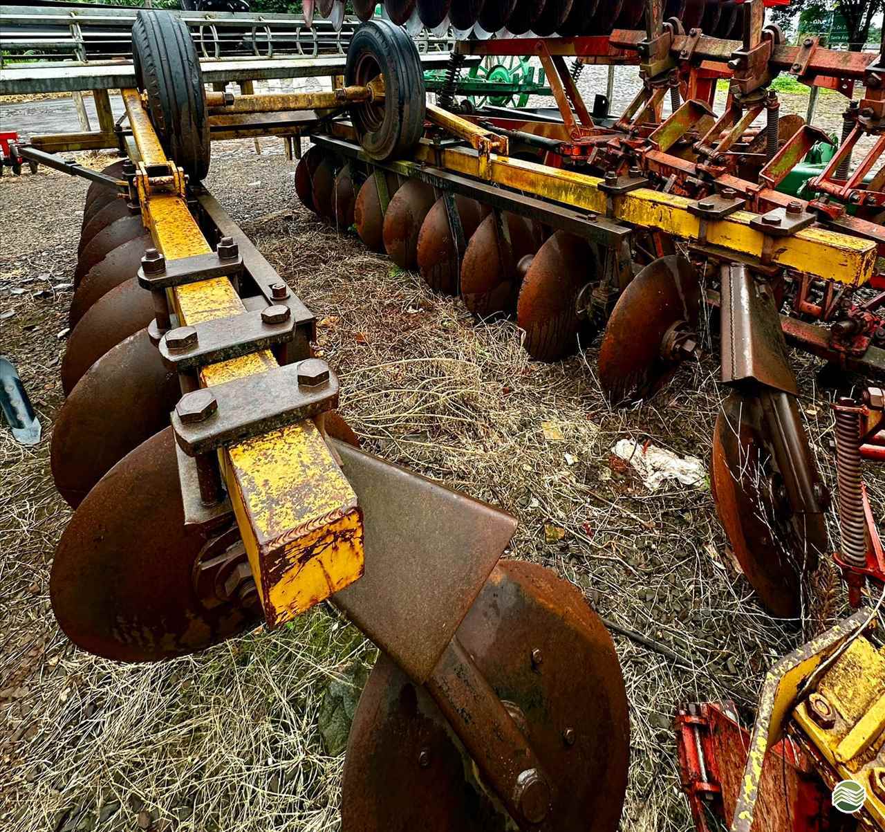 IMPLEMENTOS AGRICOLAS TERRACEADOR 18 DISCOS Gobo Implementos Agrícolas IJUI RIO GRANDE DO SUL RS