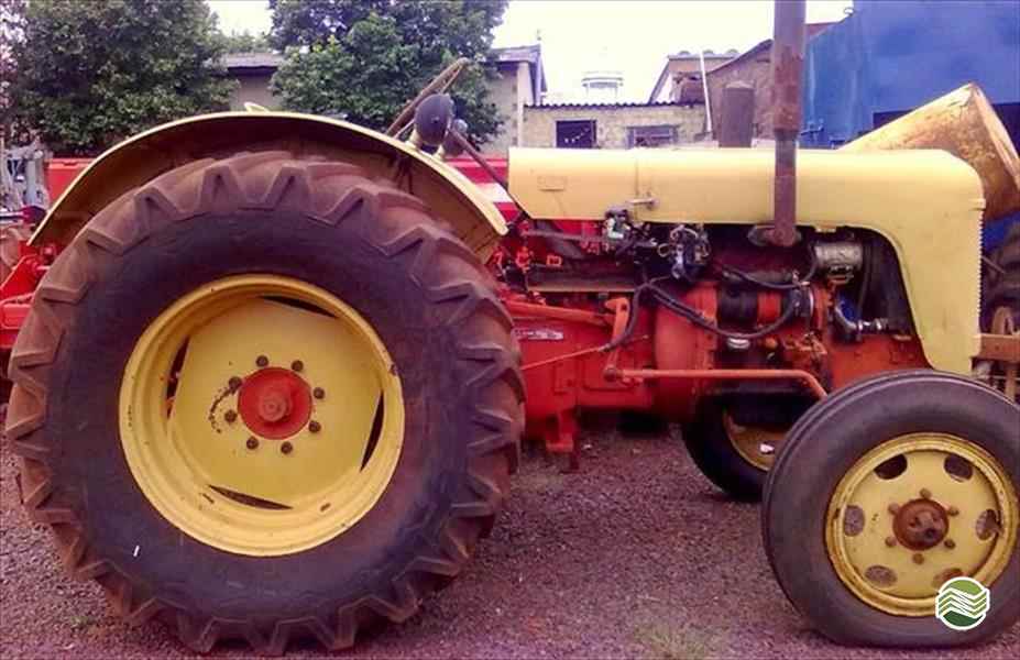 TRATOR ANTIGOS FAMULUS Tração 4x2 Gobo Implementos Agrícolas IJUI RIO GRANDE DO SUL RS
