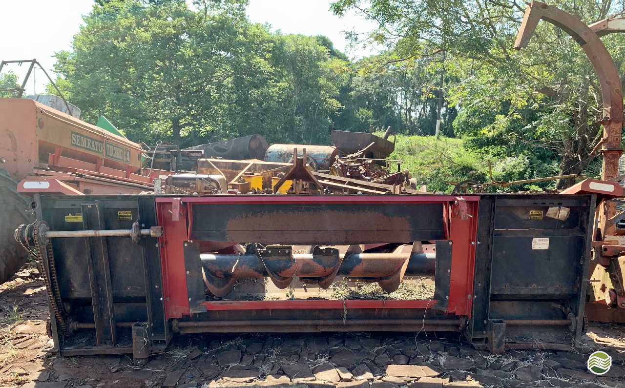 PLATAFORMA COLHEITADEIRA NEW HOLLAND MILHO Gobo Implementos Agrícolas IJUI RIO GRANDE DO SUL RS