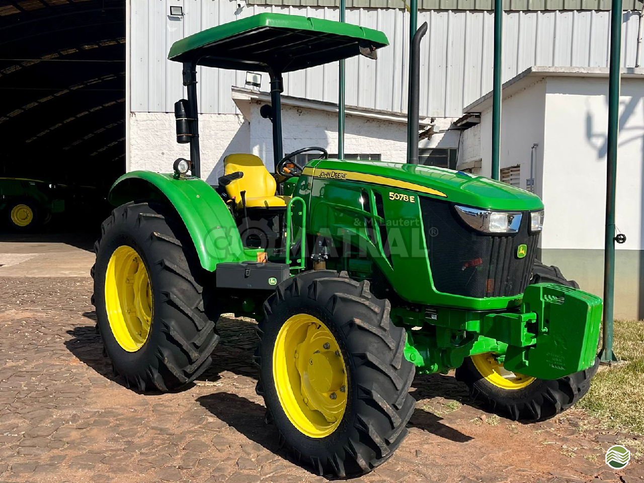TRATOR JOHN DEERE JOHN DEERE 5078E Tração 4x4 Comatral Caminhões e Máquinas Agrícolas PANAMBI RIO GRANDE DO SUL RS