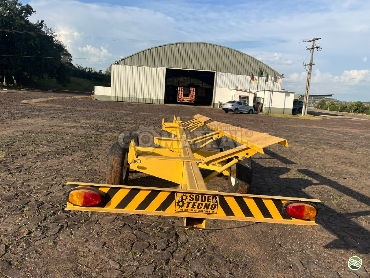 IMPLEMENTOS AGRICOLAS CARRETA TRANSPORTE PLATAFORMA DE TRANSPORTE Comatral Caminhões e Máquinas Agrícolas PANAMBI RIO GRANDE DO SUL RS