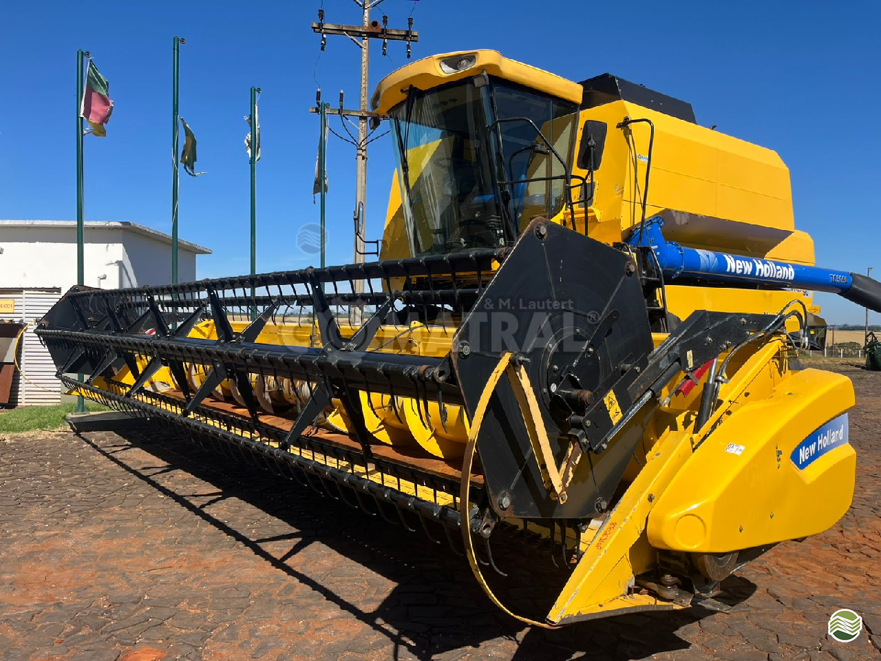 COLHEITADEIRA NEW HOLLAND TC 5090 Comatral Caminhões e Máquinas Agrícolas PANAMBI RIO GRANDE DO SUL RS