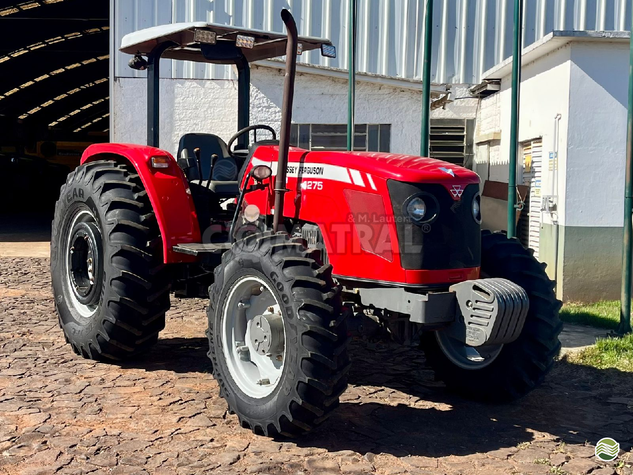 TRATOR MASSEY FERGUSON MF 4275 Tração 4x4 Comatral Caminhões e Máquinas Agrícolas PANAMBI RIO GRANDE DO SUL RS
