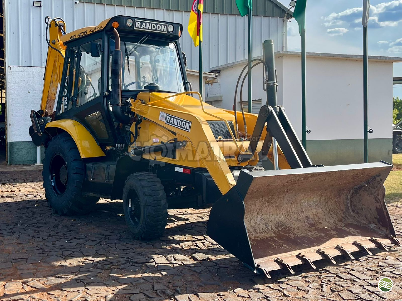 RETRO ESCAVADEIRA RANDON RD406 Tração 4x4 Comatral Caminhões e Máquinas Agrícolas PANAMBI RIO GRANDE DO SUL RS