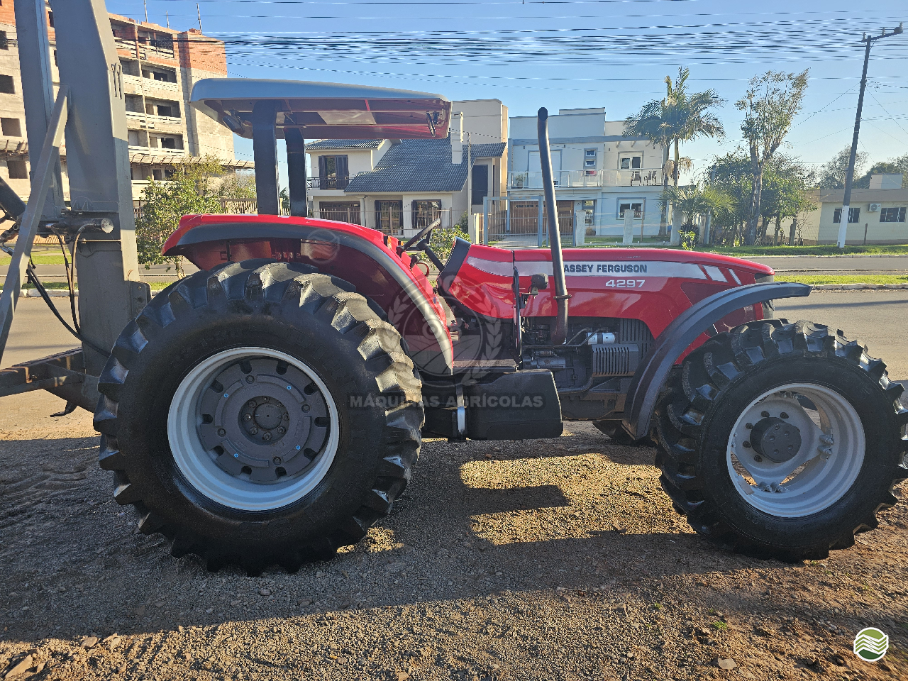TRATOR MASSEY FERGUSON MF 4297 Tração 4x4 PC Máquinas Agrícolas SANTIAGO RIO GRANDE DO SUL RS