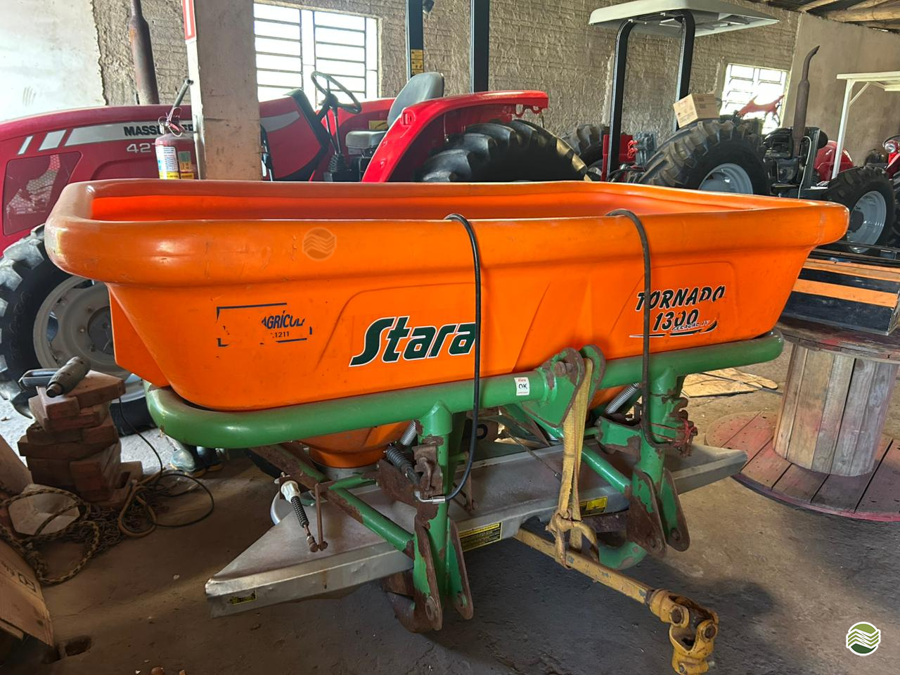 IMPLEMENTOS AGRICOLAS DISTRIBUIDOR FERTILIZANTES E SEMENTES DISCO DUPLO PC Máquinas Agrícolas SANTIAGO RIO GRANDE DO SUL RS