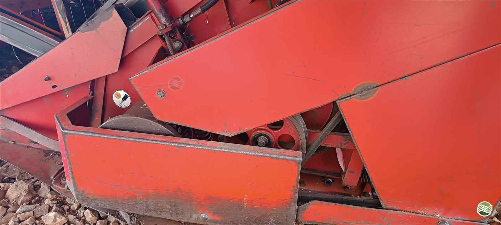 COLHEITADEIRA MASSEY FERGUSON MF 5650 Trevo Máquinas e Peças - Kuhn TENENTE PORTELA RIO GRANDE DO SUL RS