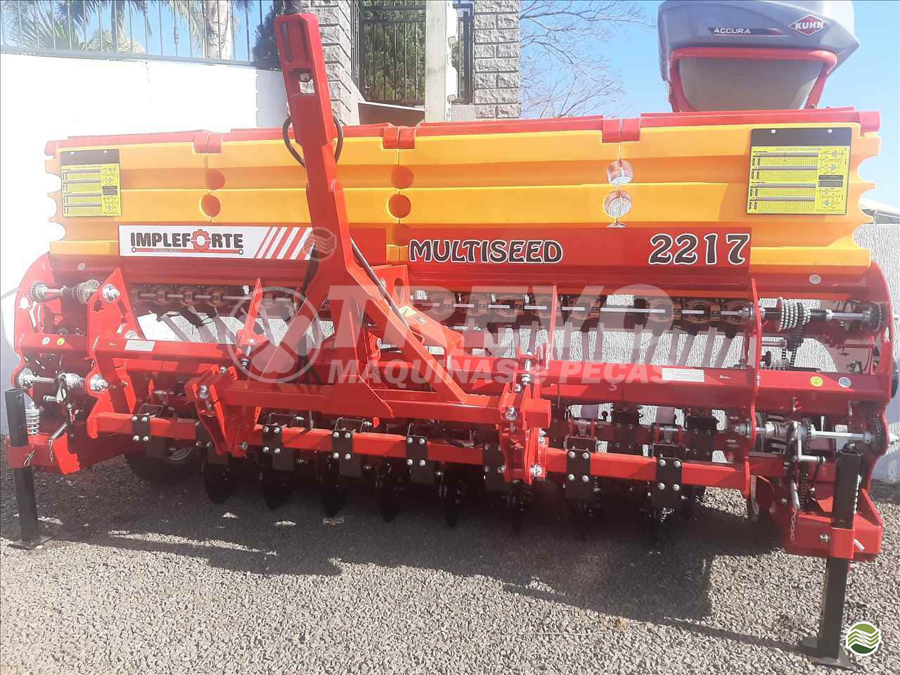 SEMEADEIRA MAX MAX MULTISEED 2217 Trevo Máquinas e Peças - Kuhn TENENTE PORTELA RIO GRANDE DO SUL RS