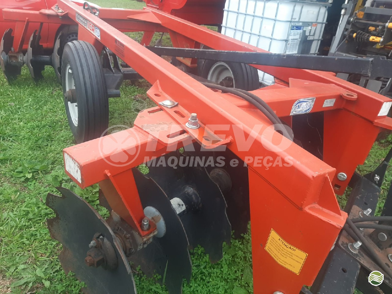IMPLEMENTOS AGRICOLAS GRADE INTERMEDIÁRIA INTERMEDIÁRIA 18 DISCOS Trevo Máquinas e Peças - Kuhn TENENTE PORTELA RIO GRANDE DO SUL RS