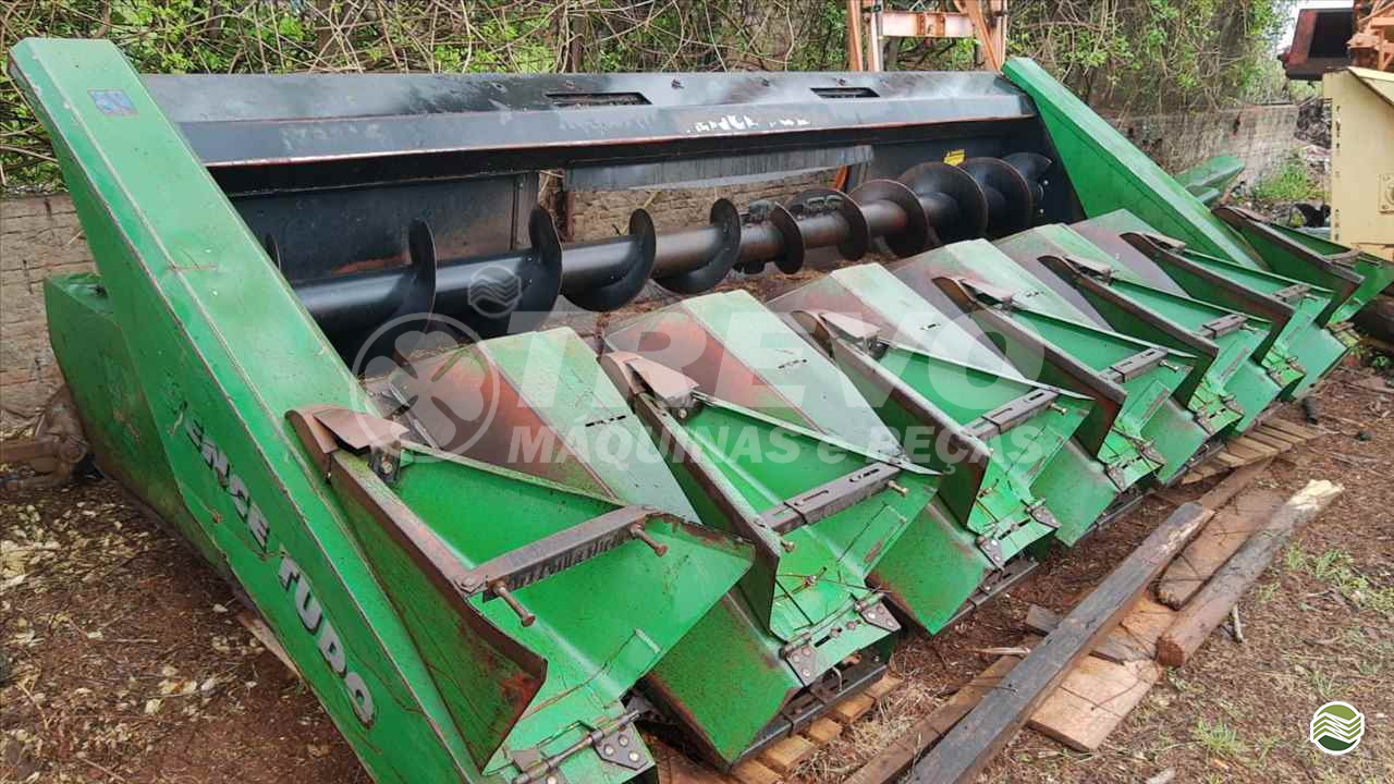 PLATAFORMA COLHEITADEIRA VENCE TUDO PM 6 Linhas Trevo Máquinas e Peças - Kuhn TENENTE PORTELA RIO GRANDE DO SUL RS