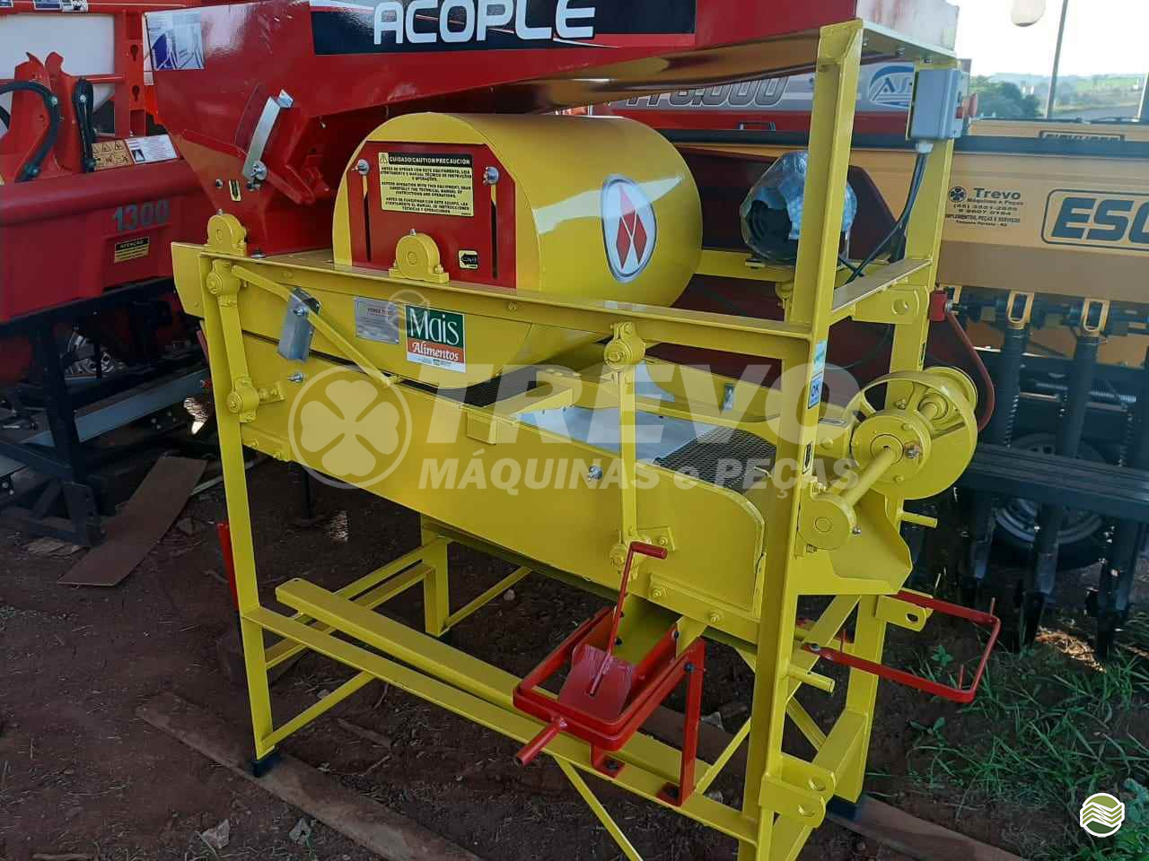 EQUIPAMENTOS GRÃOS e SEMENTES CLASSIFICADOR DE SEMENTES Trevo Máquinas e Peças - Kuhn TENENTE PORTELA RIO GRANDE DO SUL RS