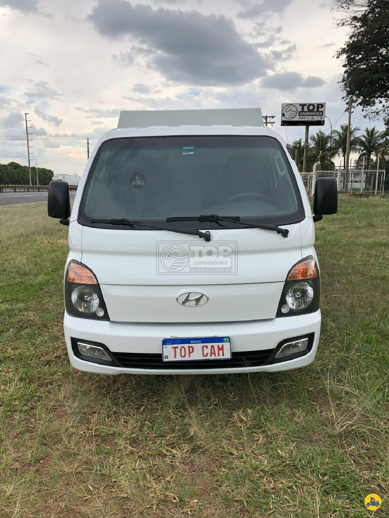 CAMINHAO HYUNDAI HR Carga Seca 3/4 4x2 Top Caminhões SP  LIMEIRA SÃO PAULO SP