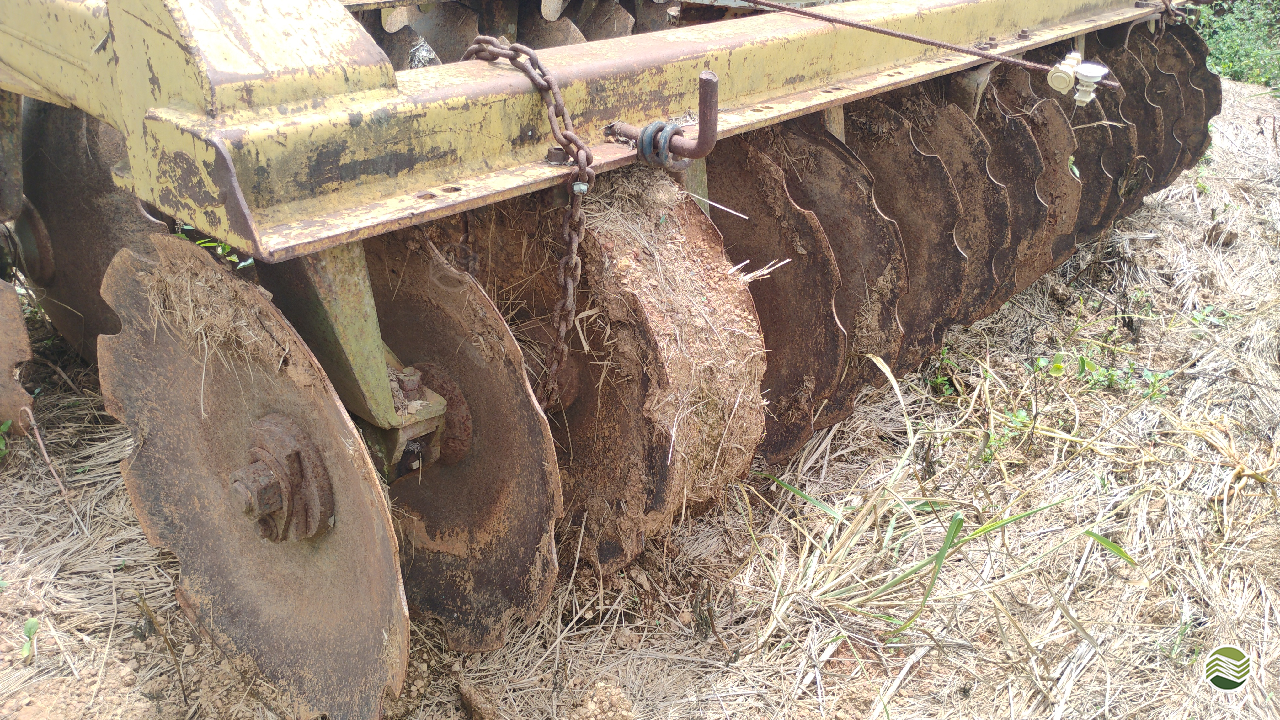 IMPLEMENTOS AGRICOLAS GRADE INTERMEDIÁRIA INTERMEDIÁRIA 18 DISCOS Dimaq - GO CRISTALINA GOIAS GO