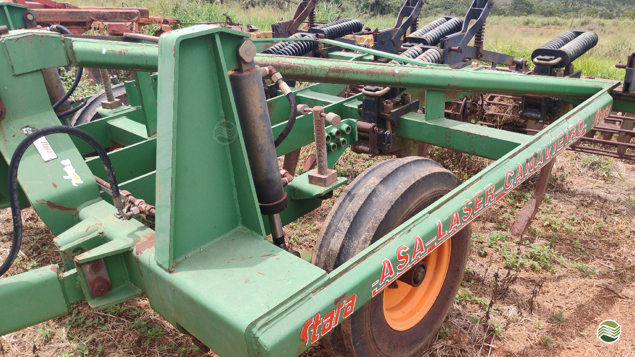 IMPLEMENTOS AGRICOLAS SUBSOLADOR 5 HASTES Dimaq - GO CRISTALINA GOIAS GO