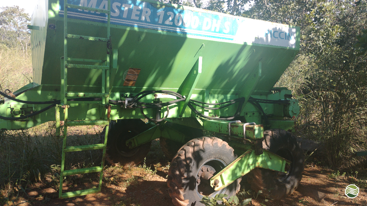 IMPLEMENTOS AGRICOLAS DISTRIBUIDOR CALCÁRIO 12000 Kg Dimaq - GO CRISTALINA GOIAS GO