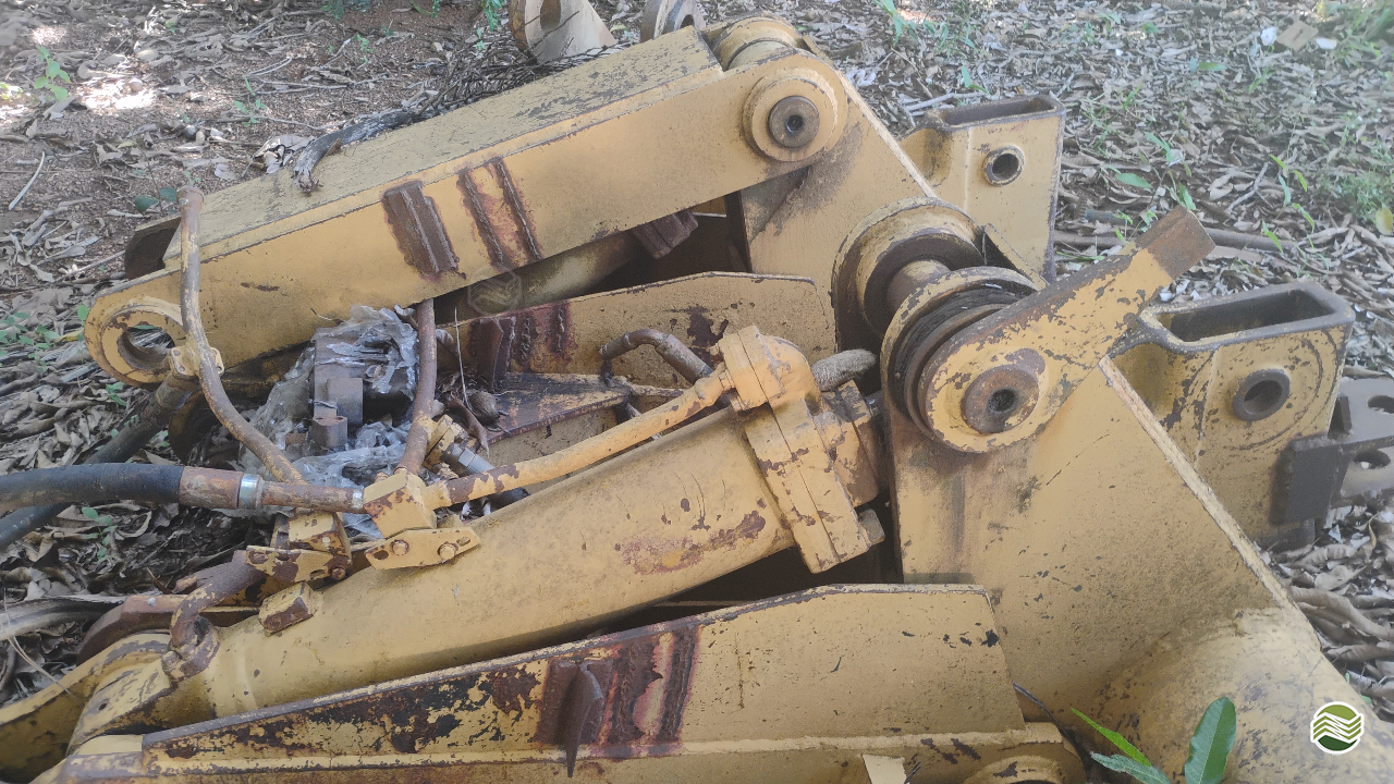 TRATOR ESTEIRA CATERPILLAR D7 Dimaq - GO CRISTALINA GOIAS GO