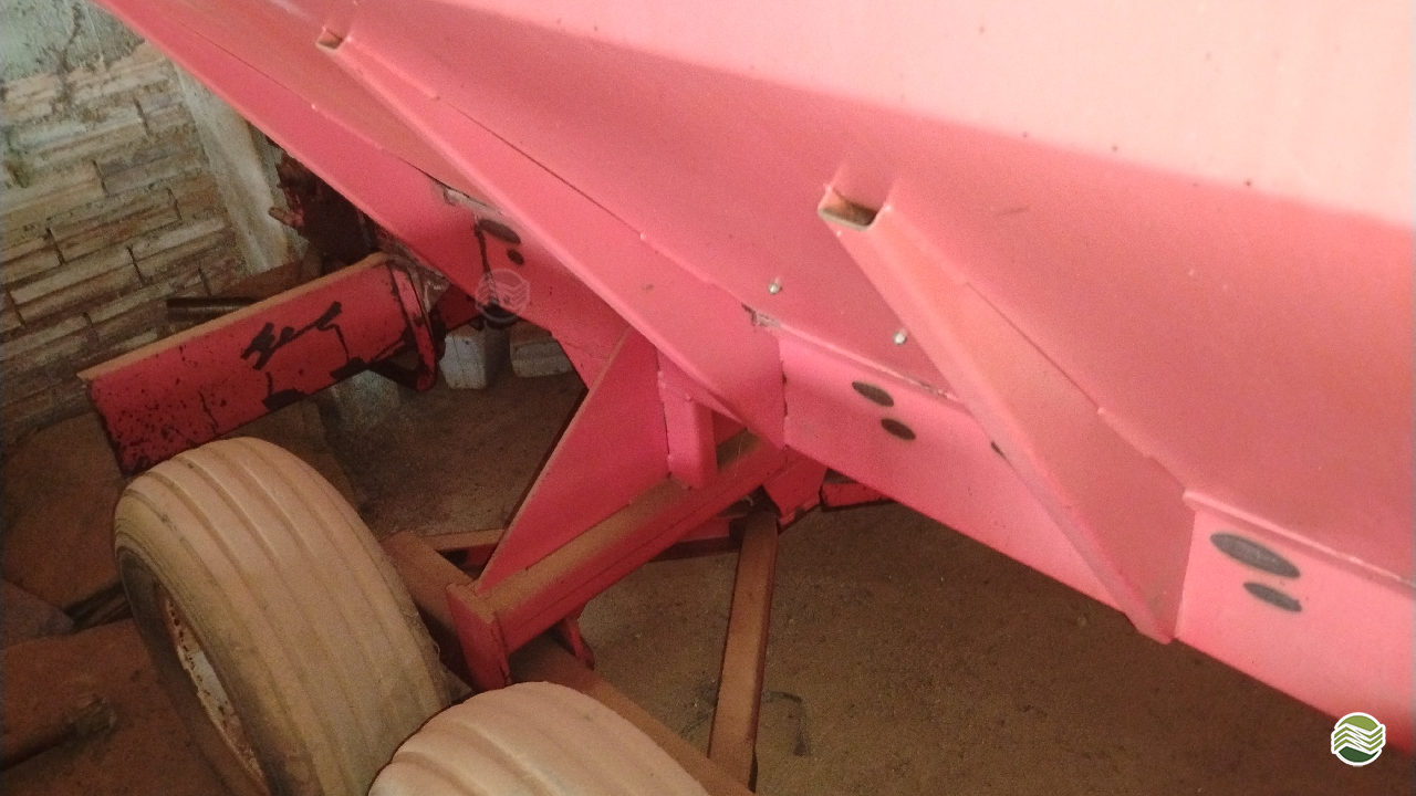 IMPLEMENTOS AGRICOLAS DISTRIBUIDOR CALCÁRIO 6500 Kg Dimaq - GO CRISTALINA GOIAS GO