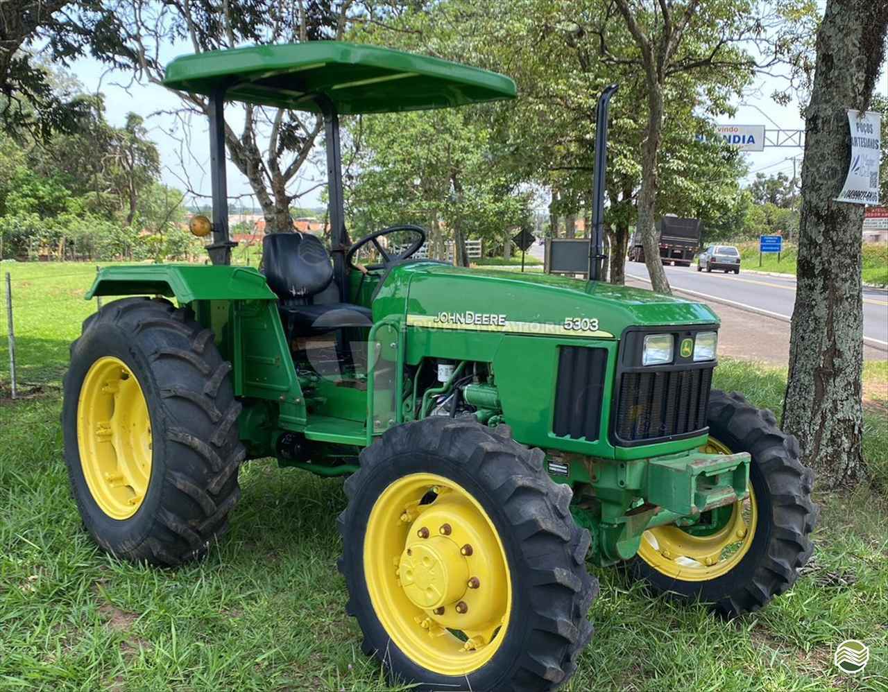 TRATOR JOHN DEERE JOHN DEERE 5303 Tração 4x4 Teruel Tratores ALVINLANDIA SÃO PAULO SP