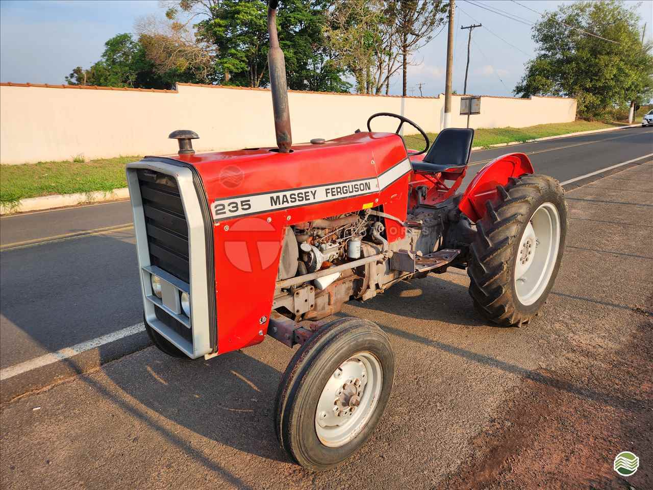 TRATOR MASSEY FERGUSON MF 235 Tração 4x2 Teruel Tratores ALVINLANDIA SÃO PAULO SP