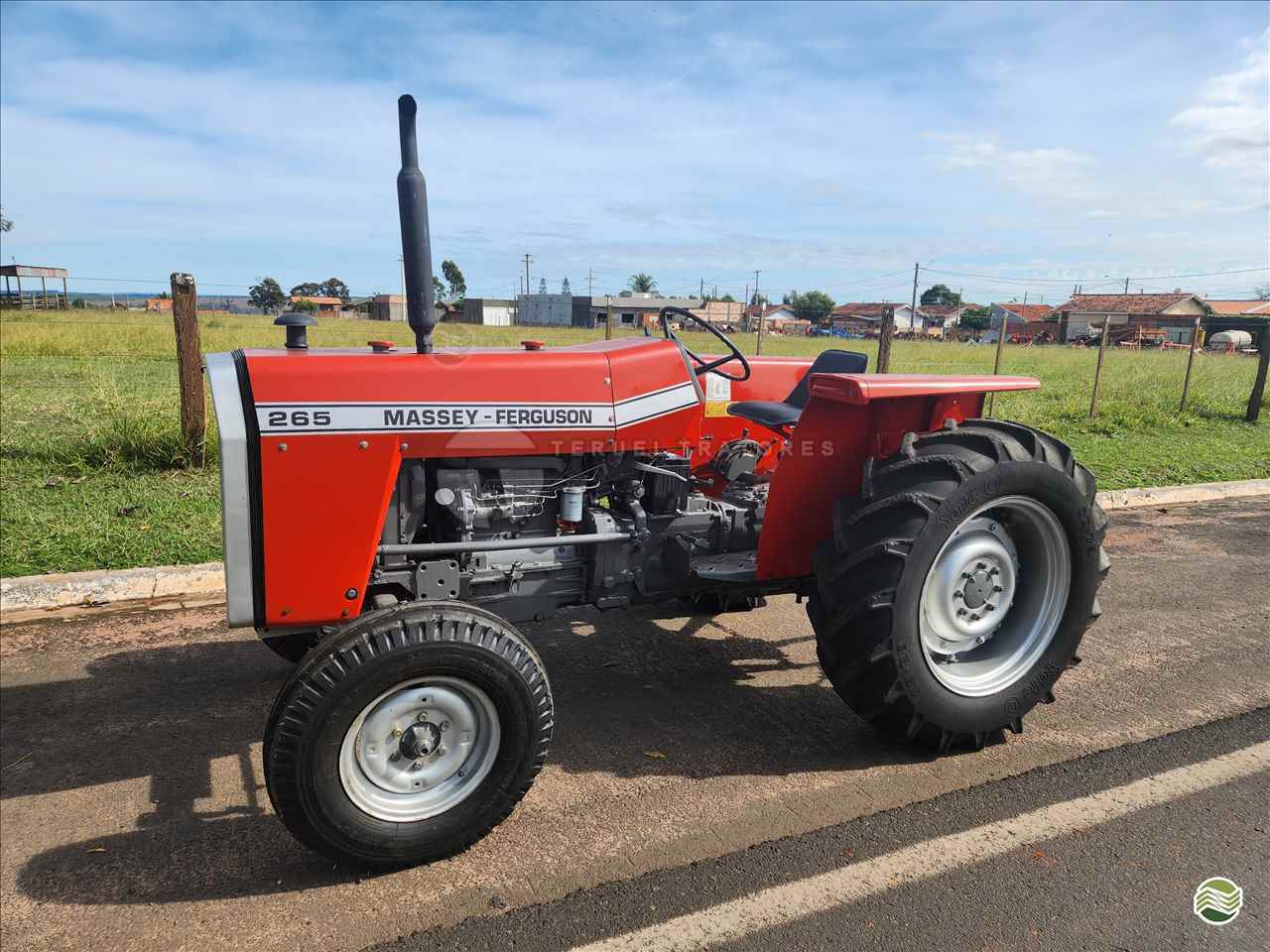 TRATOR MASSEY FERGUSON MF 265 Tração 4x2 Teruel Tratores ALVINLANDIA SÃO PAULO SP