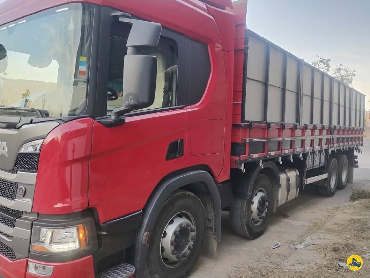 CAMINHAO SCANIA SCANIA P320 Carga Seca BiTruck 8x2 Ebenezer Caminhões e Carretas CAPAO BONITO SÃO PAULO SP