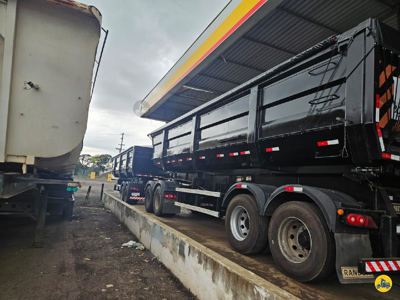 CARRETA RODOTREM BASCULANTE Ebenezer Caminhões e Carretas CAPAO BONITO SÃO PAULO SP
