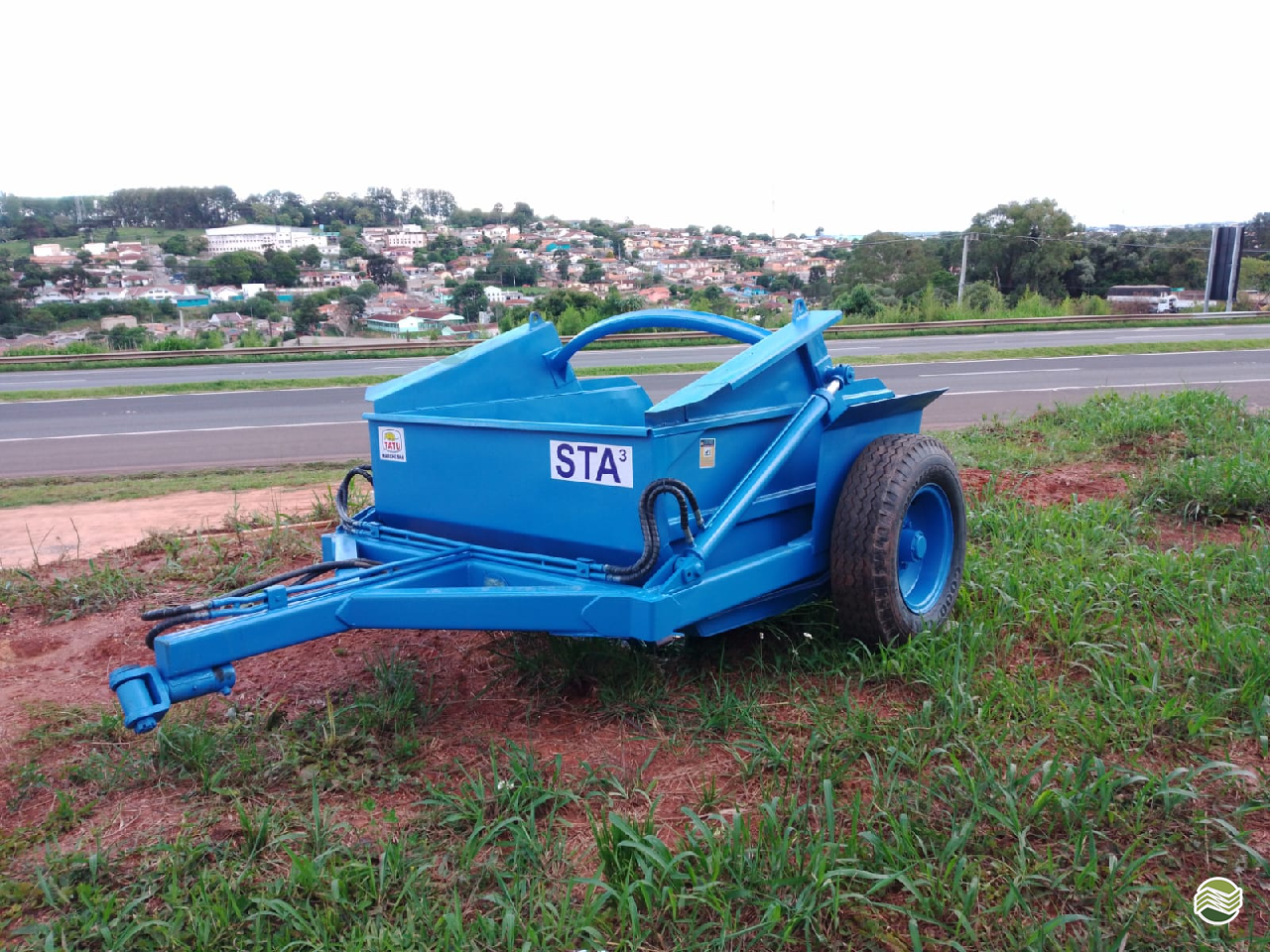 IMPLEMENTOS AGRICOLAS SCRAPER SCRAPER 3 METROS Rolatrek Implementos Agrícolas - Stara CASTRO PARANÁ PR